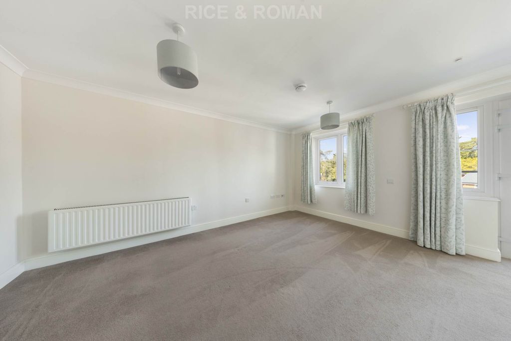 Property photo 3 of 24