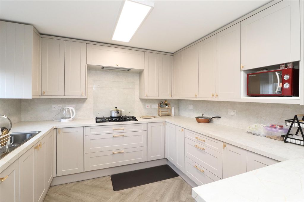 Property photo 2 of 13 Image00030.Jpeg