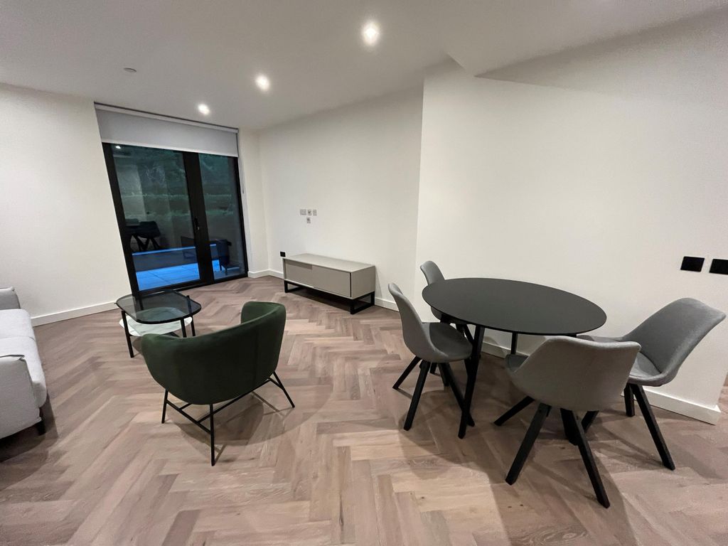 Property photo 2 of 8 Image