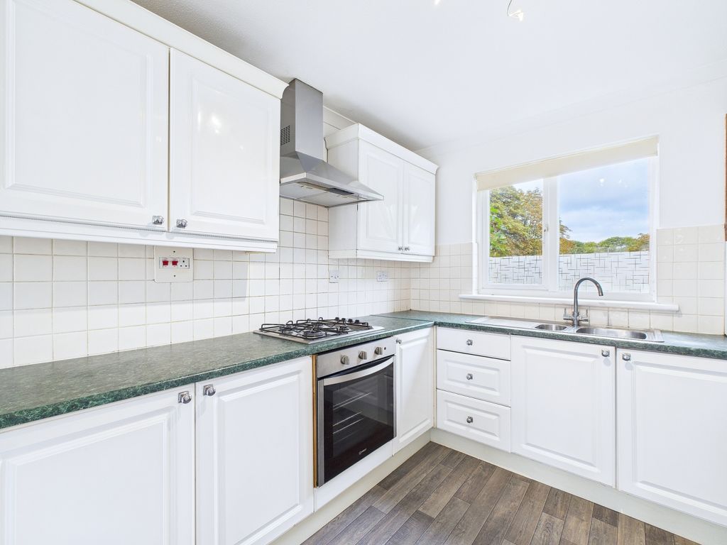 Property photo 2 of 13 Cam01909G0-Pr0406-Still009