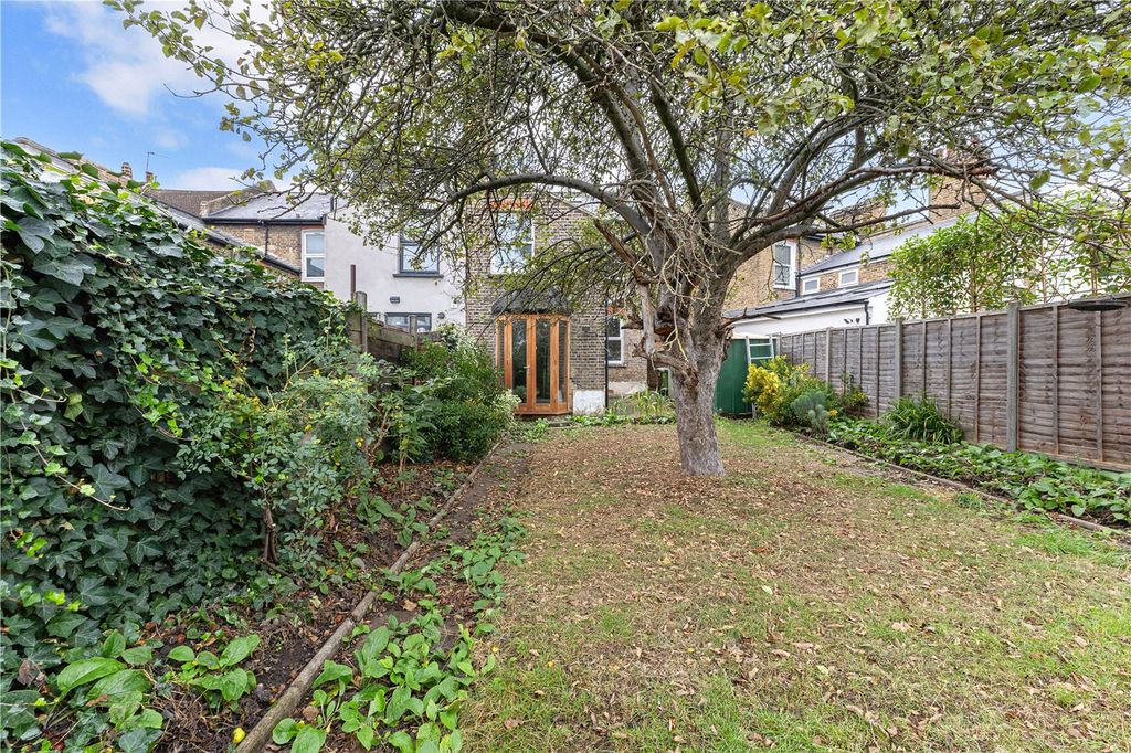 Property photo 2 of 18 Picture No. 58