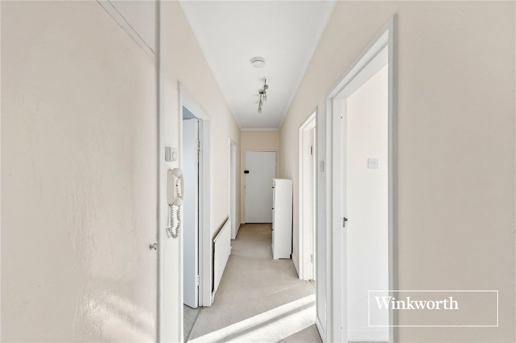 Property photo 2 of 14 Picture No. 12