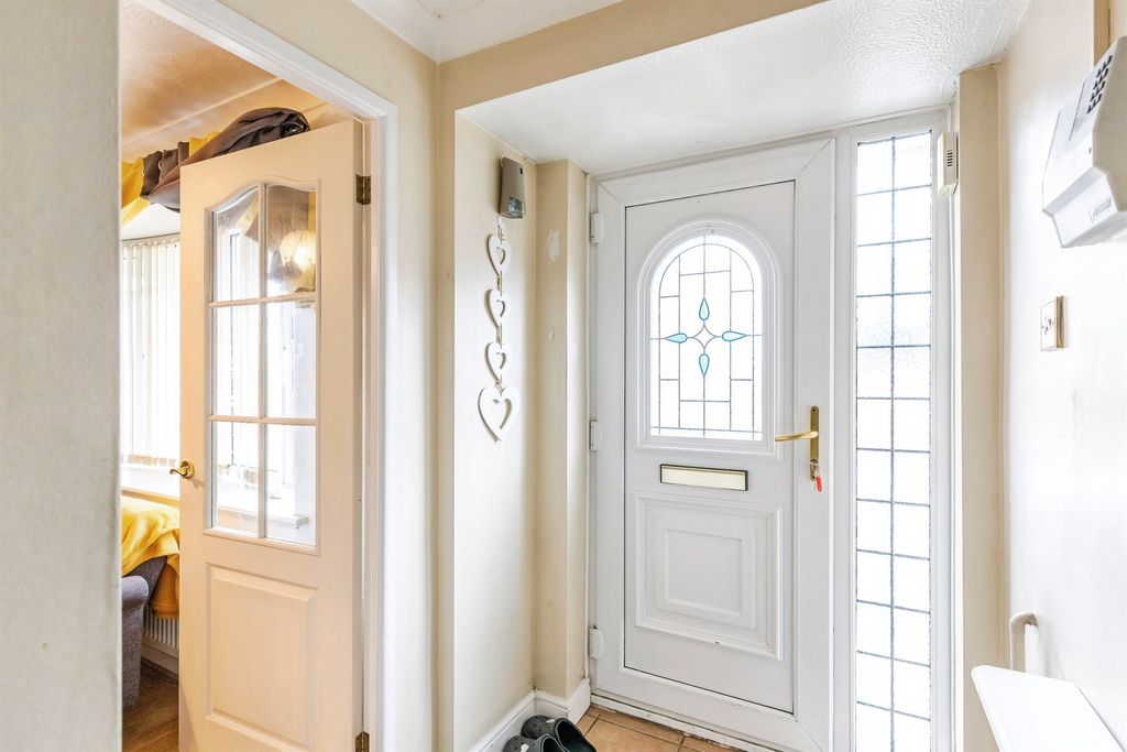 Property photo 2 of 16