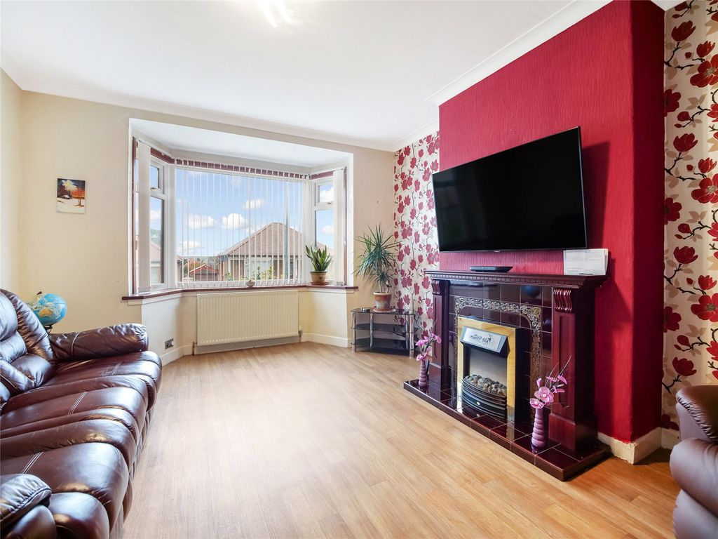 Property photo 2 of 15 Living Room