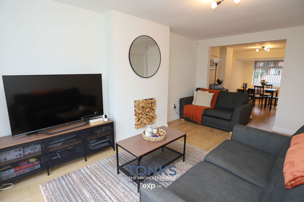 Property photo 2 of 23