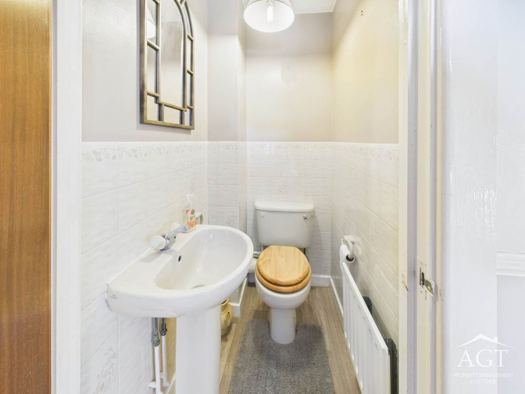 Property photo 3 of 17 Downstairs Toilet