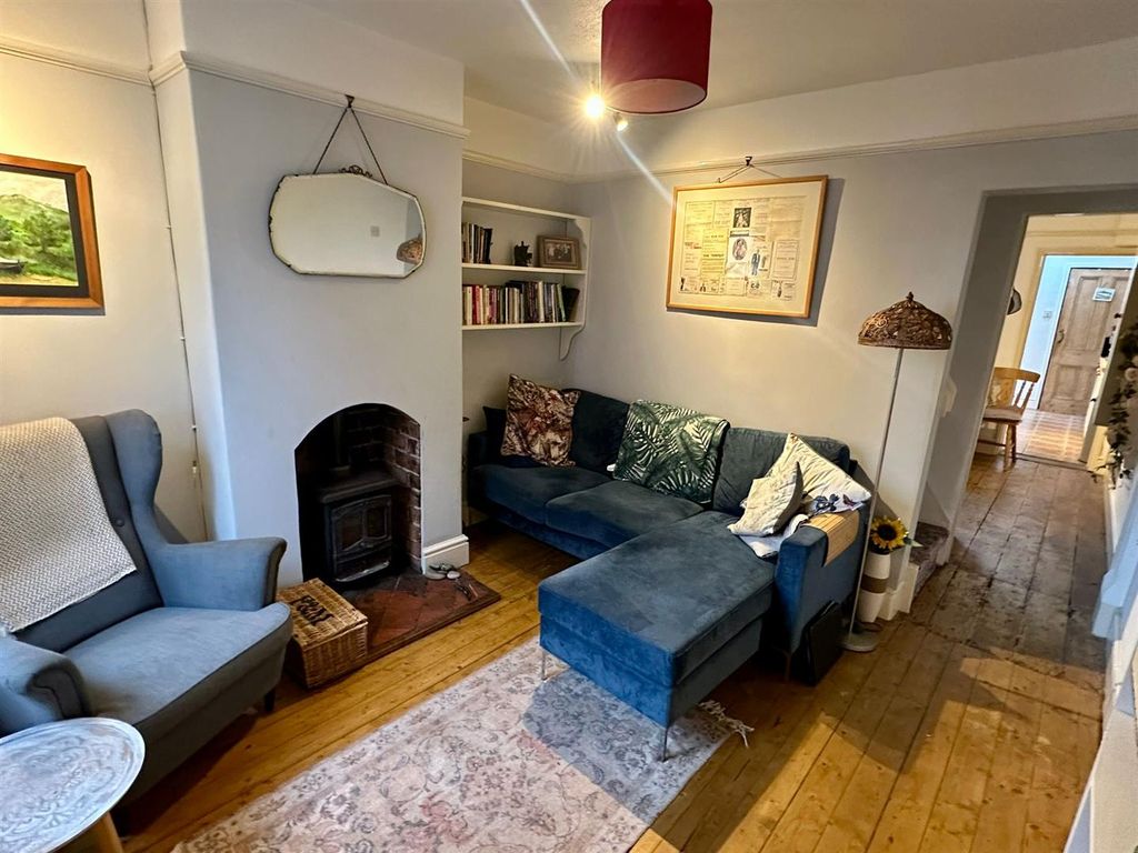 Property photo 2 of 14