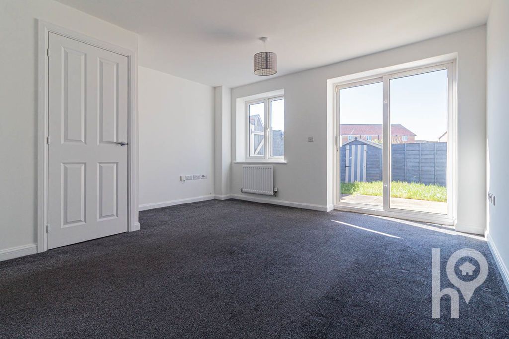 Property photo 2 of 9 Photo 1