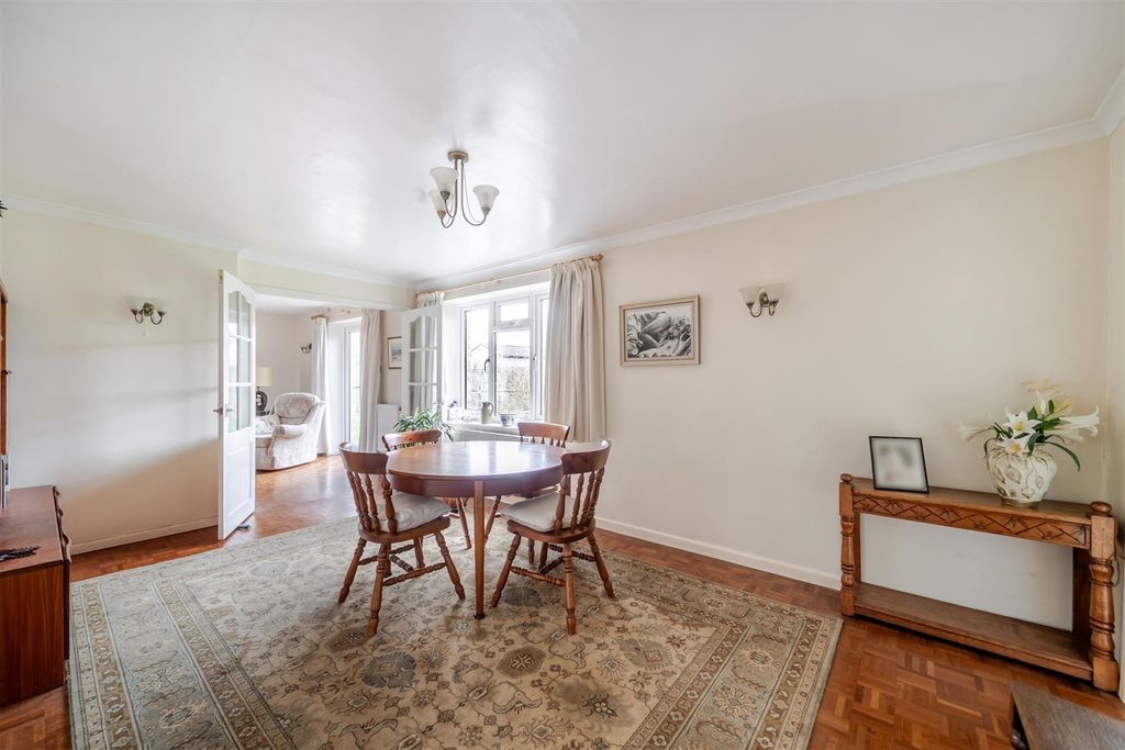Property photo 3 of 14 Dining Room
