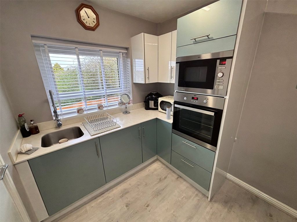 Property photo 3 of 15 Picture No. 16