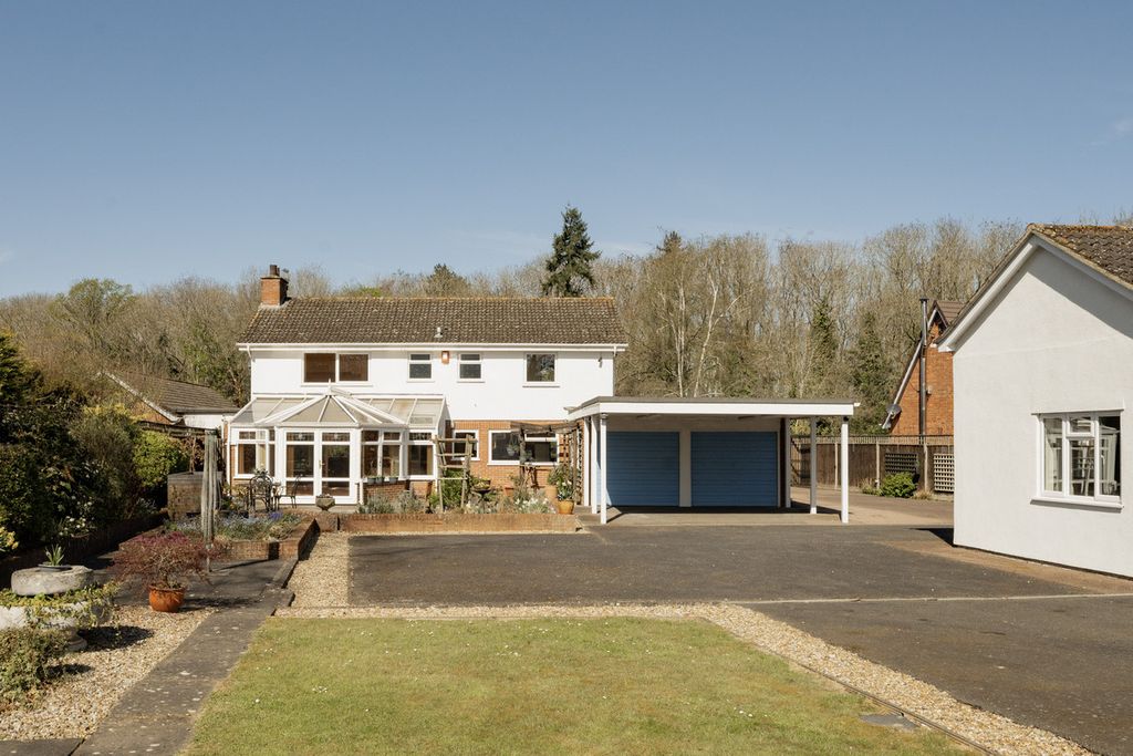 Property photo 3 of 32