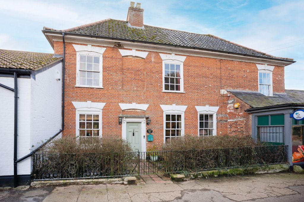 Property photo 1 of 24