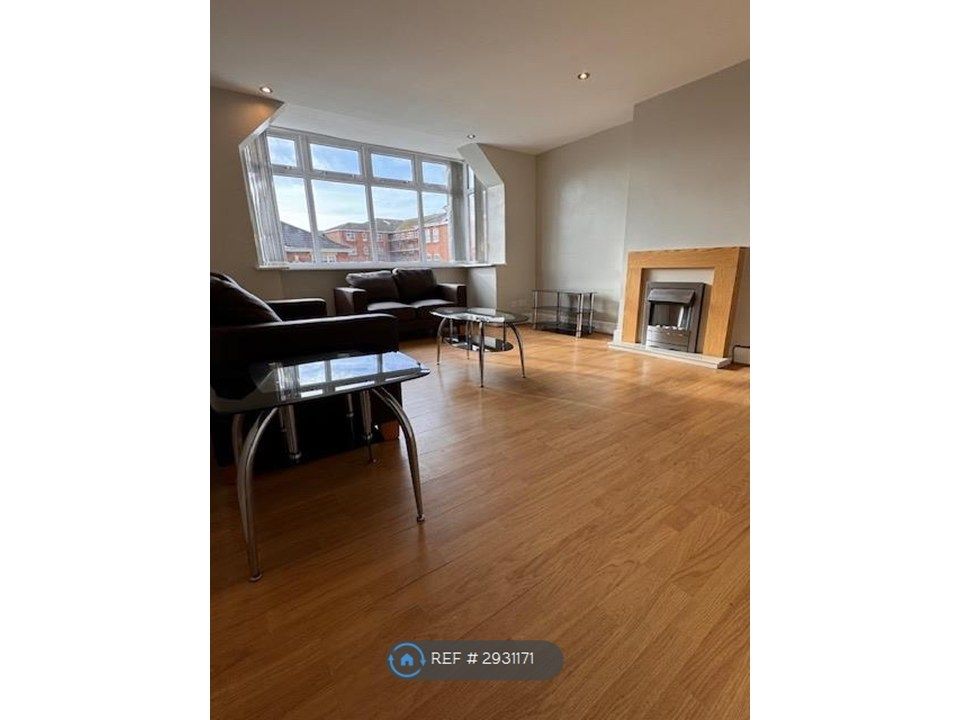 Property photo 2 of 19 Lounge
