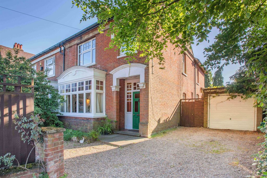 Property photo 1 of 13