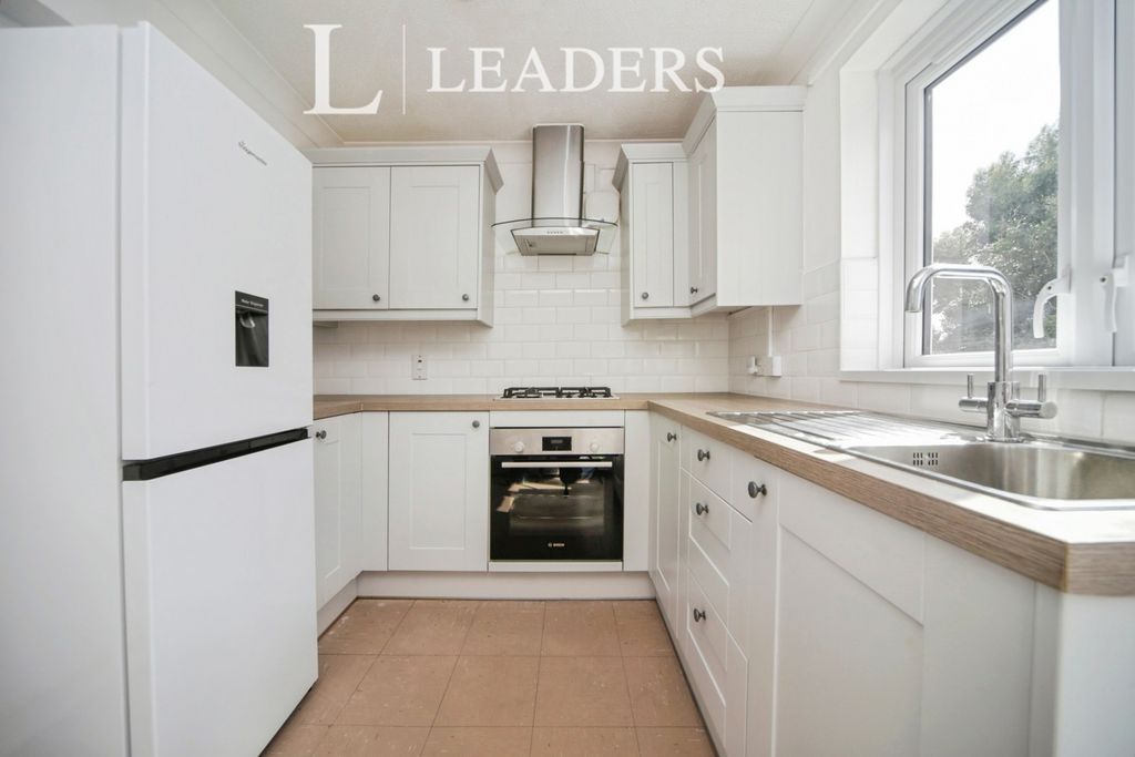 Property photo 2 of 10 Pbox-Img.Jpg