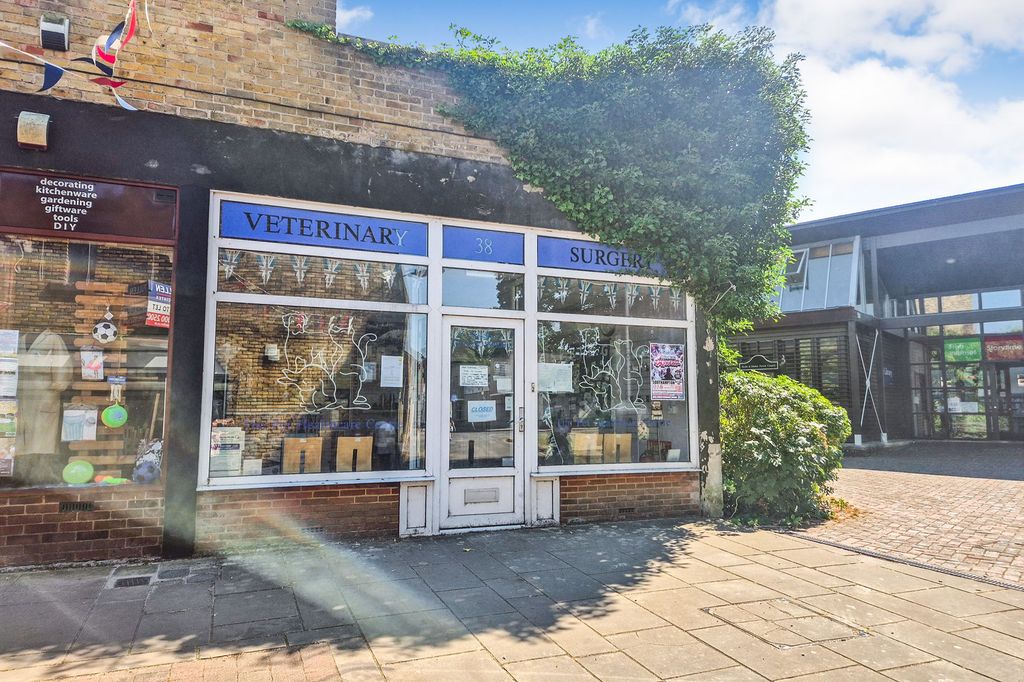 Property photo 2 of 5 38 Pylewell Road, Hythe, Southampton, So45 6Aq