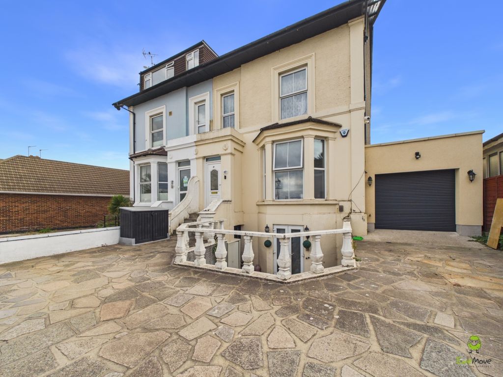 Property photo 1 of 15 Cam02615G0-Pr0256-Still003