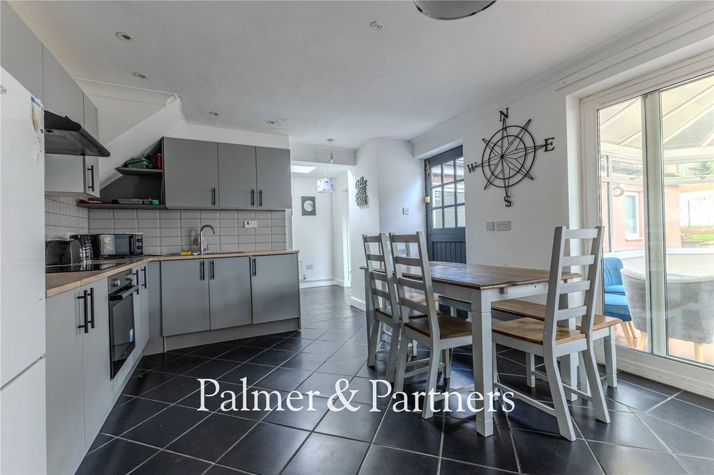 Property photo 3 of 21 Picture No. 08