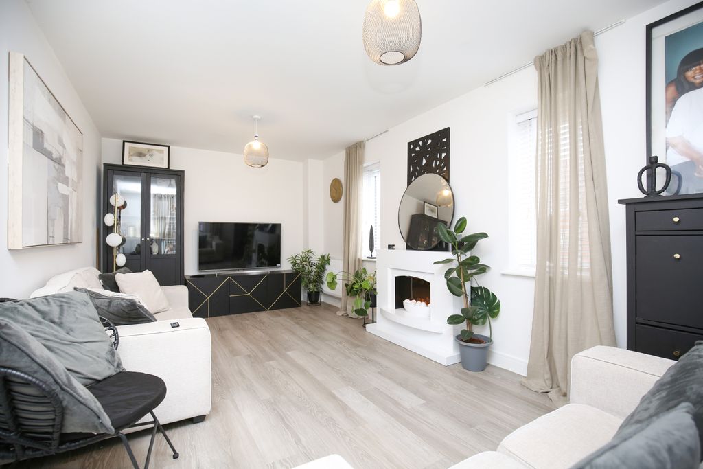 Property photo 3 of 15 Mw-3003