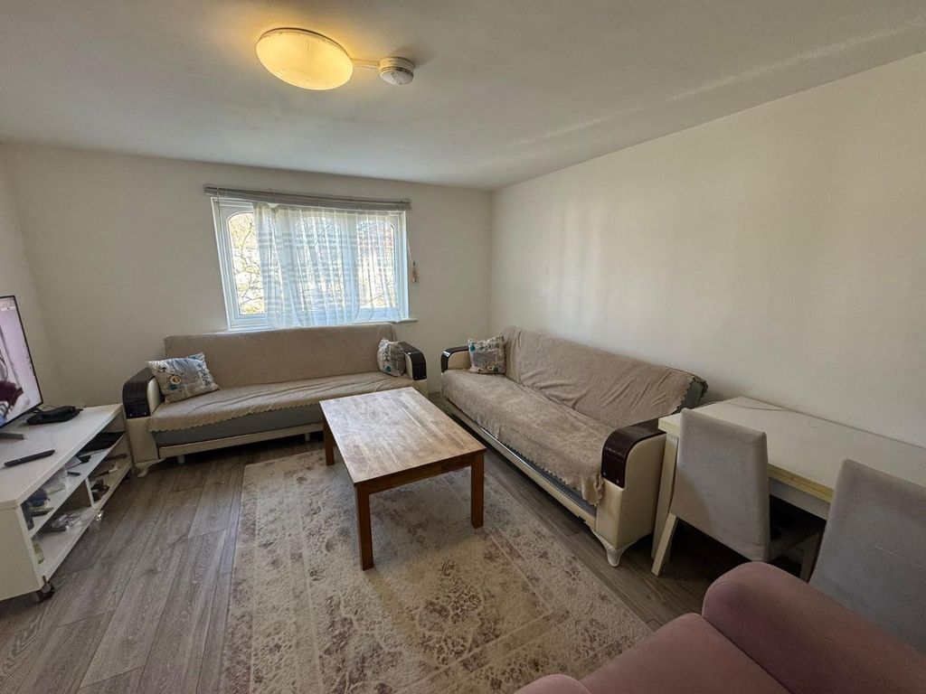 Property photo 3 of 16 3.Jpg