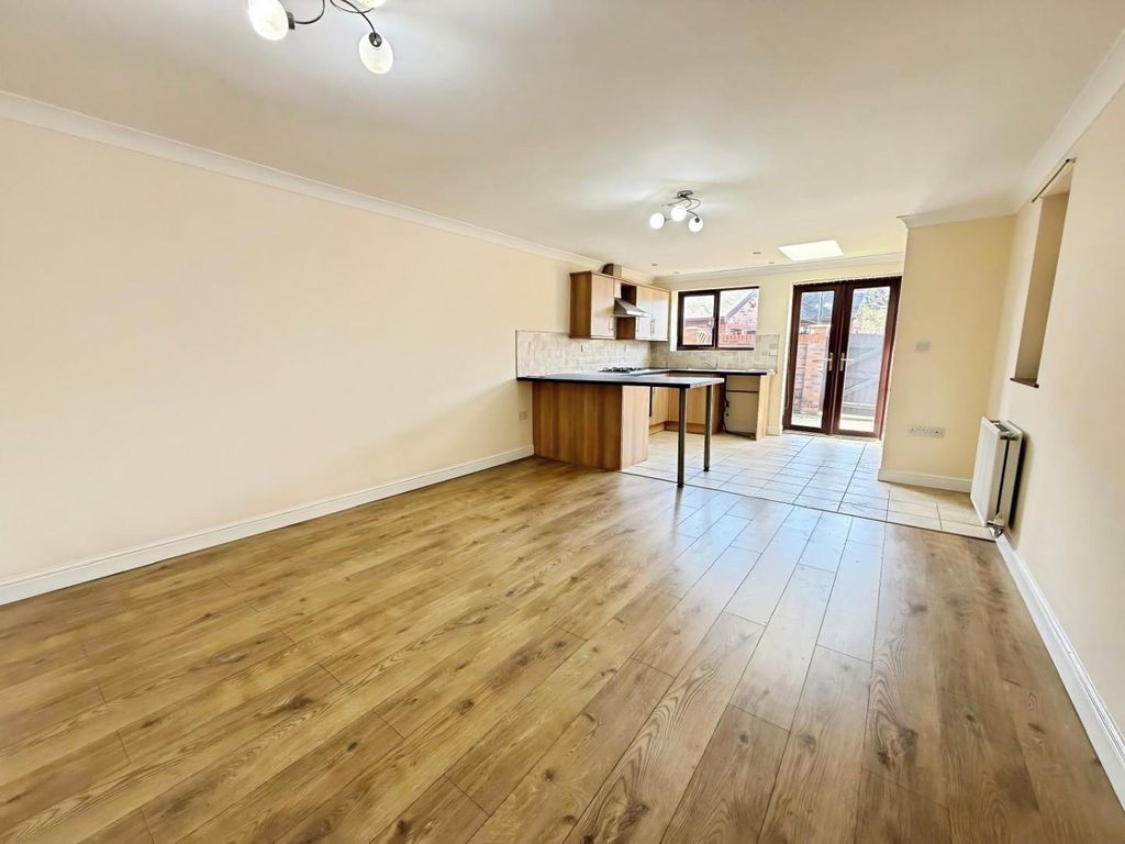 Property photo 3 of 17 c690d797-Whatsapp 20Image 202026-03-17 20At 2013.4