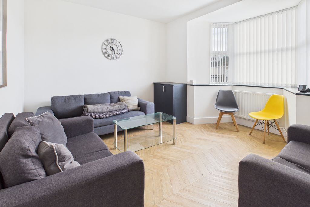 Property photo 1 of 15 Cam05134G0-Pr0053-Still001