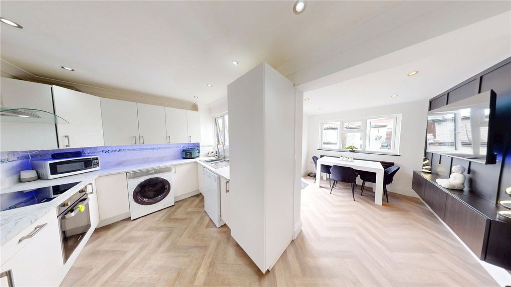 Property photo 3 of 22 Picture No. 03