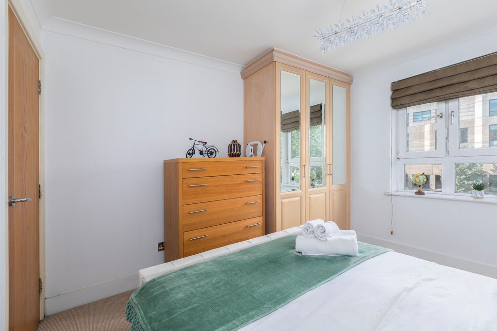 Property photo 2 of 26