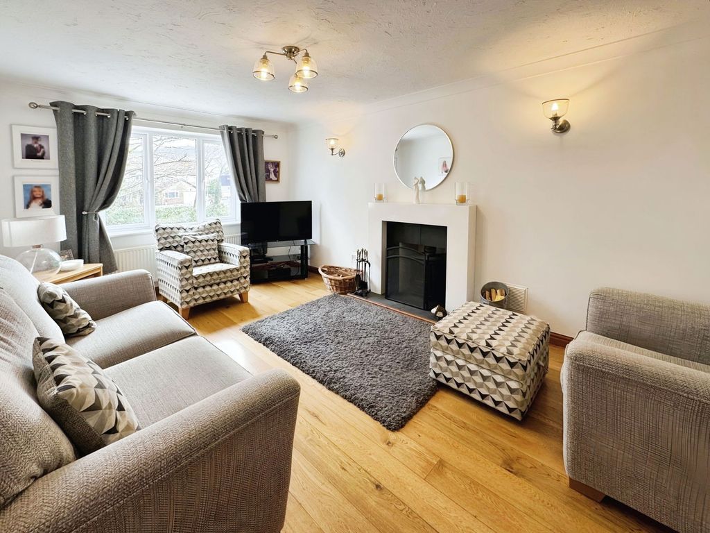 Property photo 3 of 33