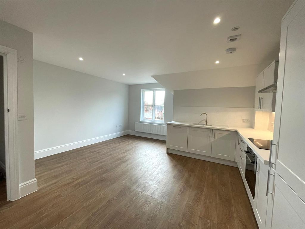 Property photo 3 of 12 Liv Rm.Jpg