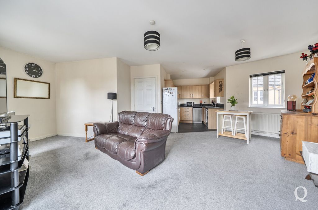Property photo 2 of 16 7E7572E9-9674-46B...