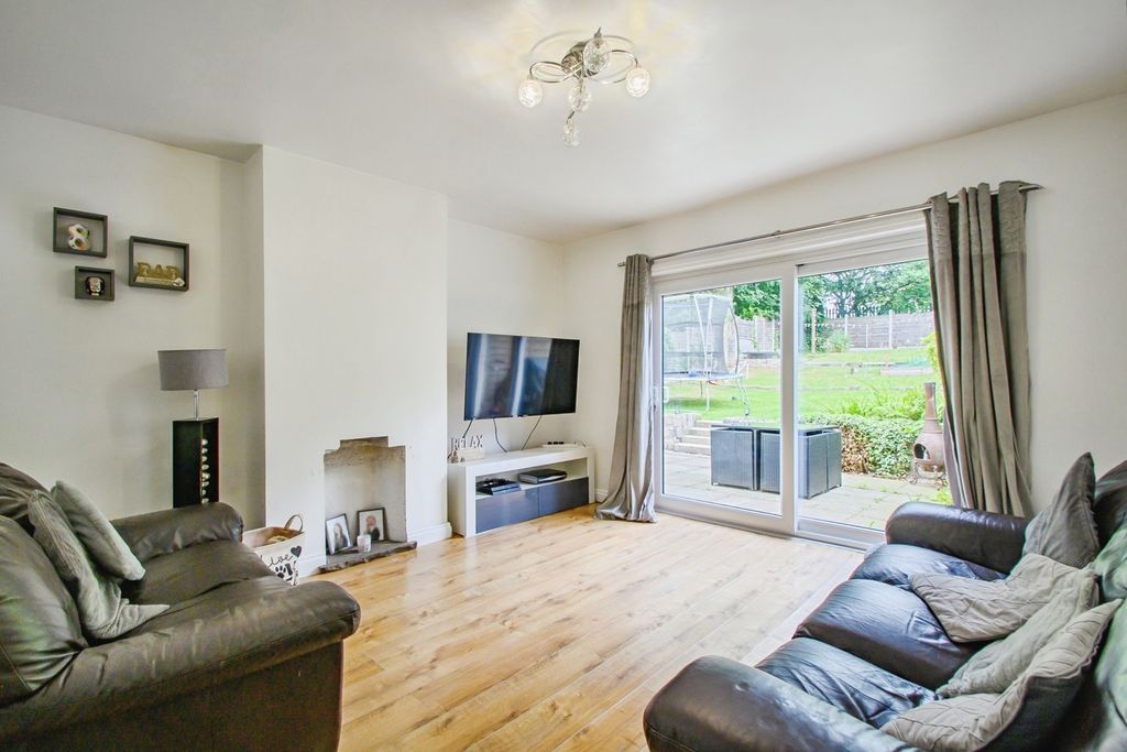 Property photo 2 of 16 Photo