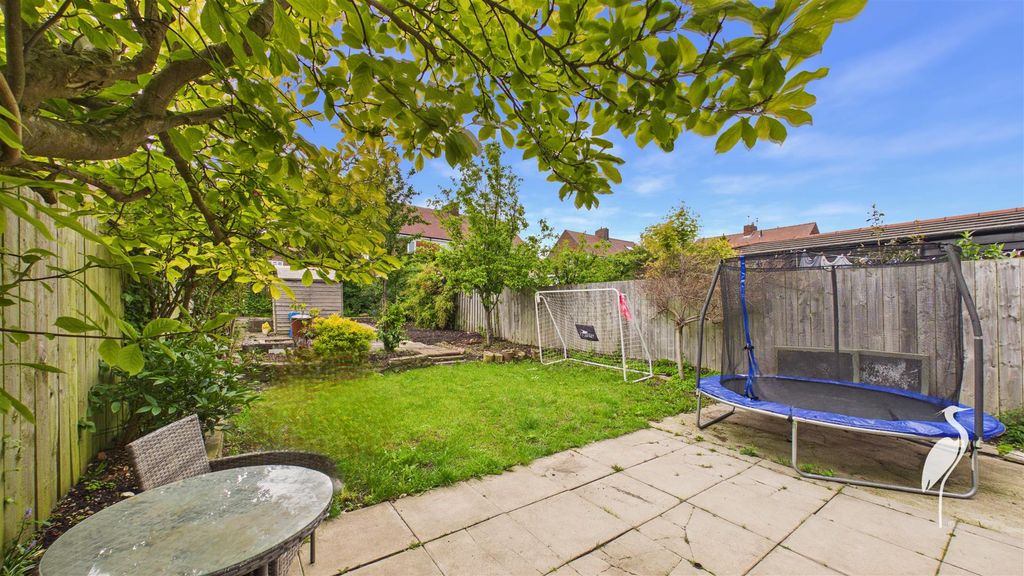 Property photo 2 of 25 Outside