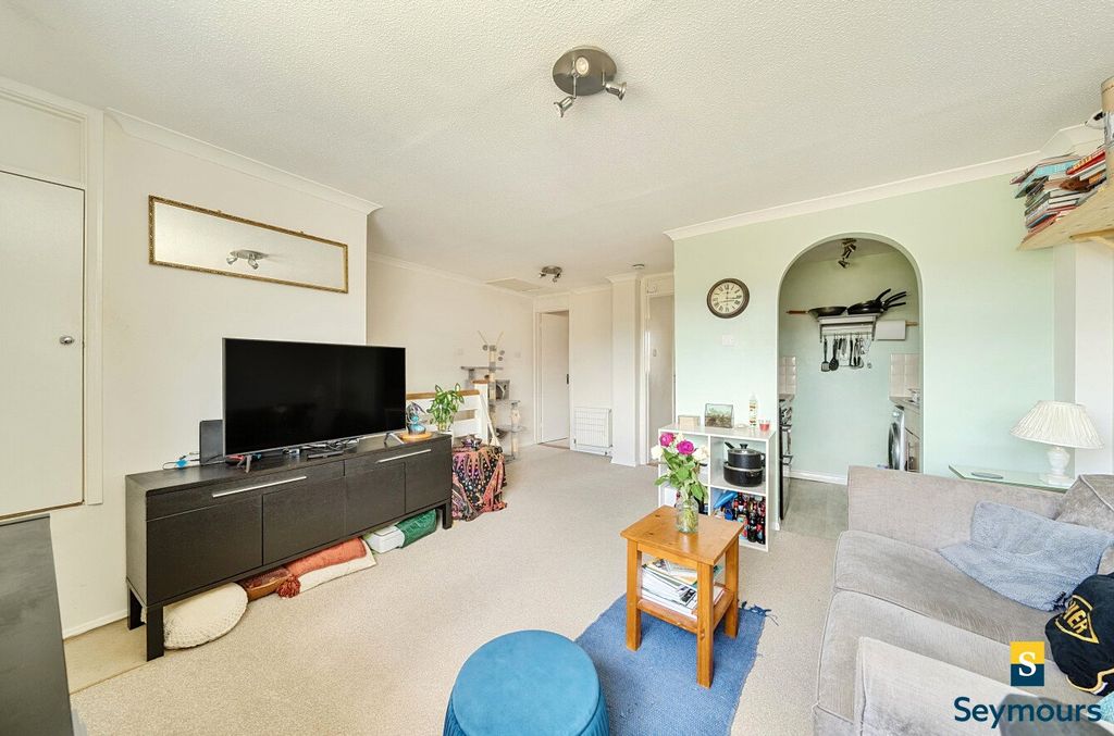 Property photo 3 of 12 Living Room
