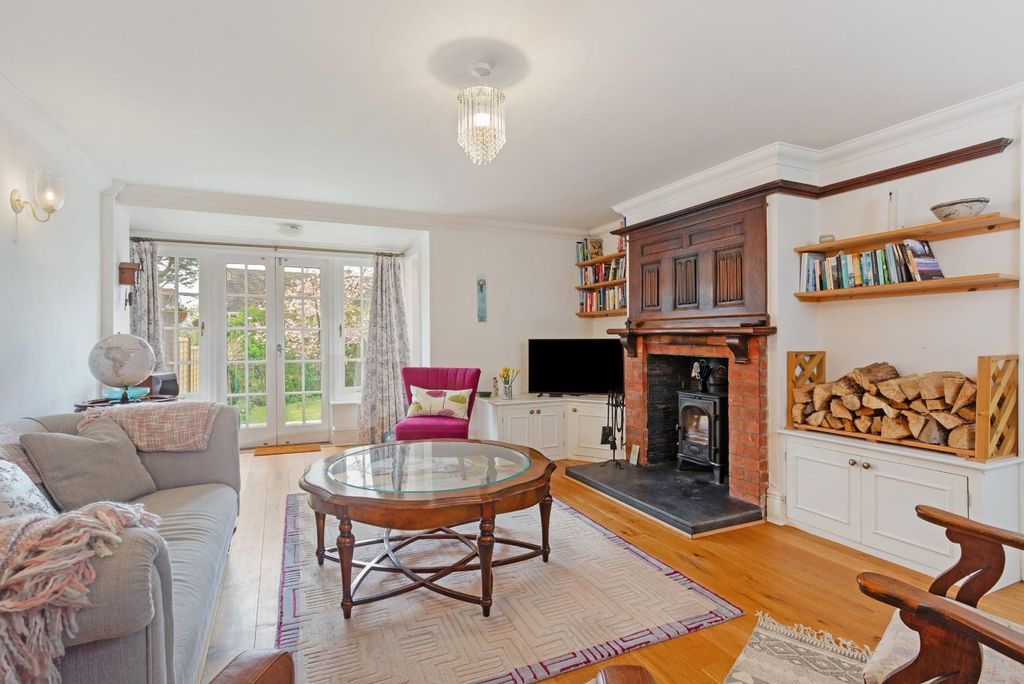Property photo 2 of 21 Sitting Room