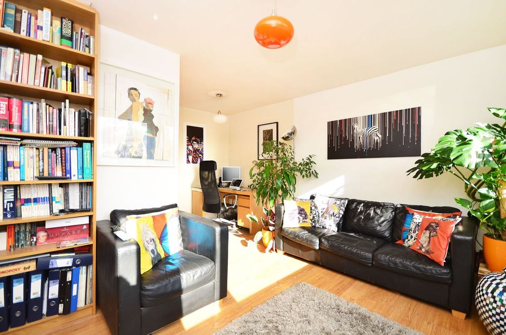 Property photo 2 of 11