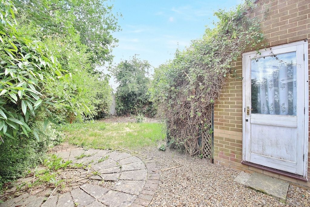 Property photo 3 of 9