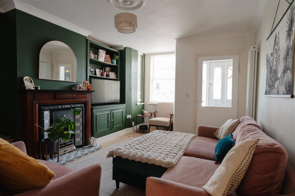 Property photo 2 of 14 Junctionroad-108.Jpg