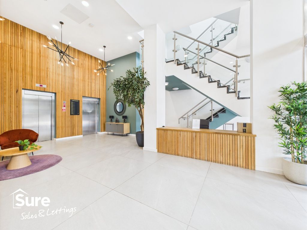 Property photo 3 of 17 4421243