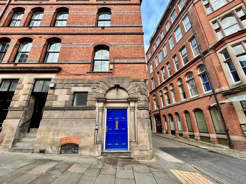 Property photo 1 of 21