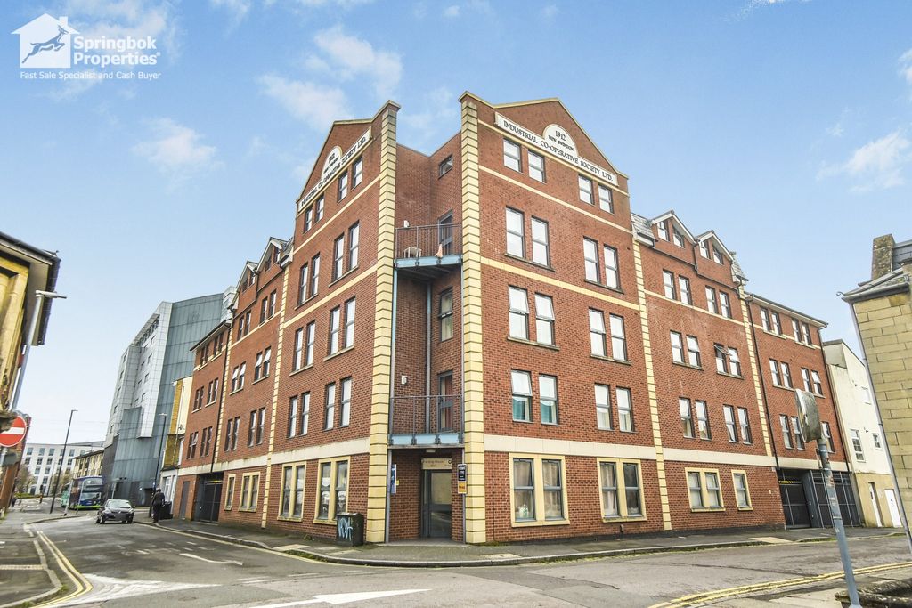 Property photo 1 of 7 Front View