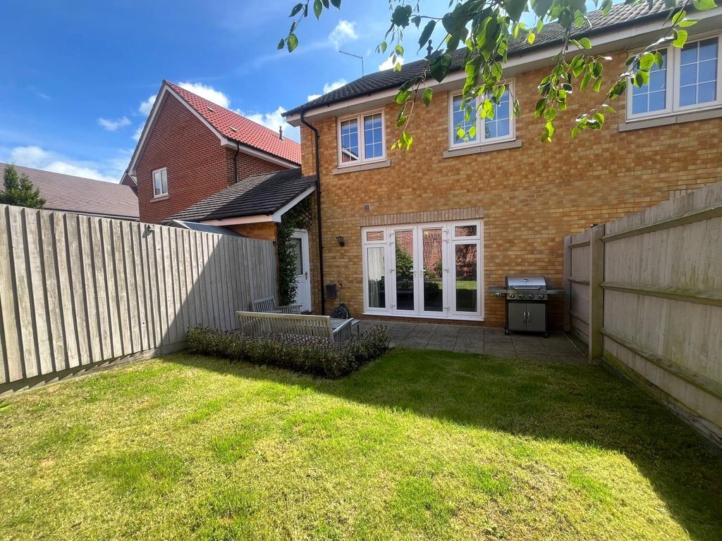 Property photo 2 of 26 Picture No. 27