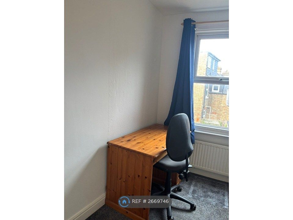 Property photo 2 of 29