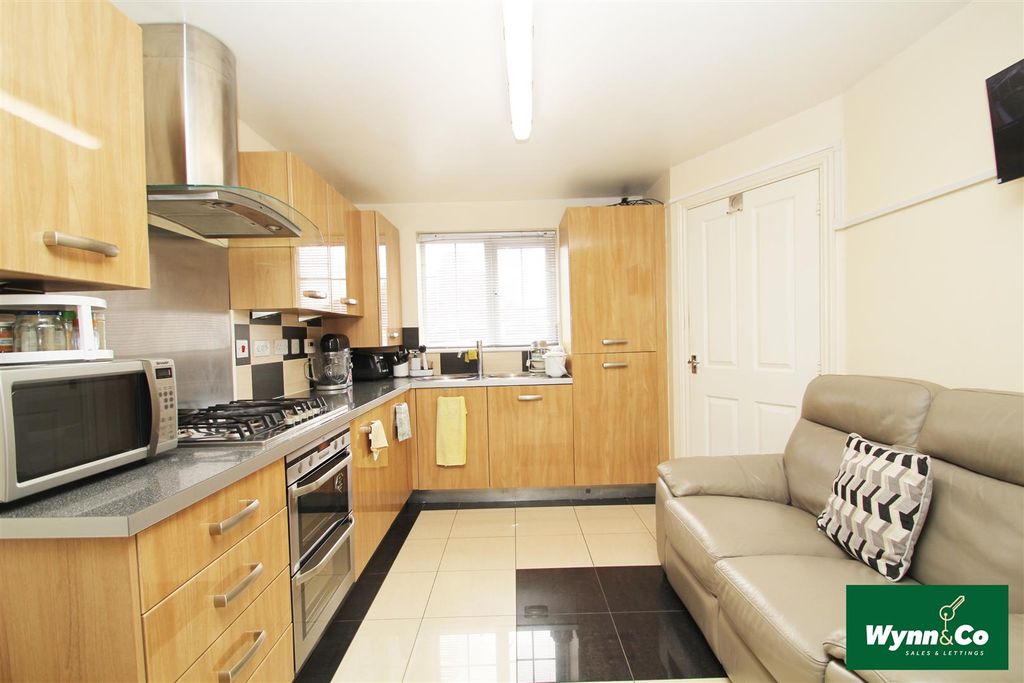 Property photo 3 of 24 Kitchen 1.Jpg