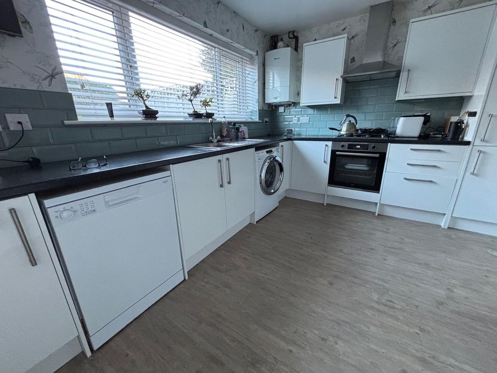 Property photo 2 of 9 Image