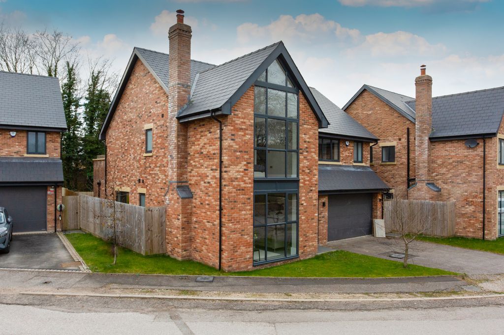 Property photo 1 of 34