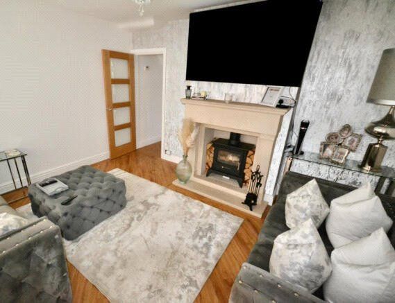 Property photo 2 of 12 Picture No. 02