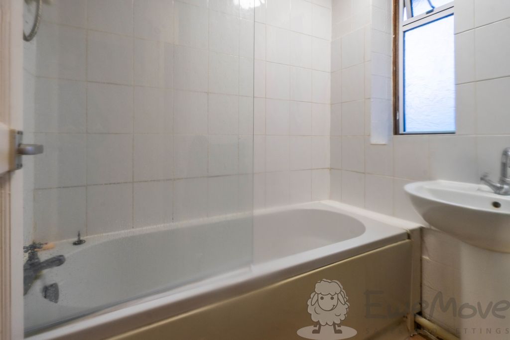 Property photo 3 of 7 Dmc02407-Hdr