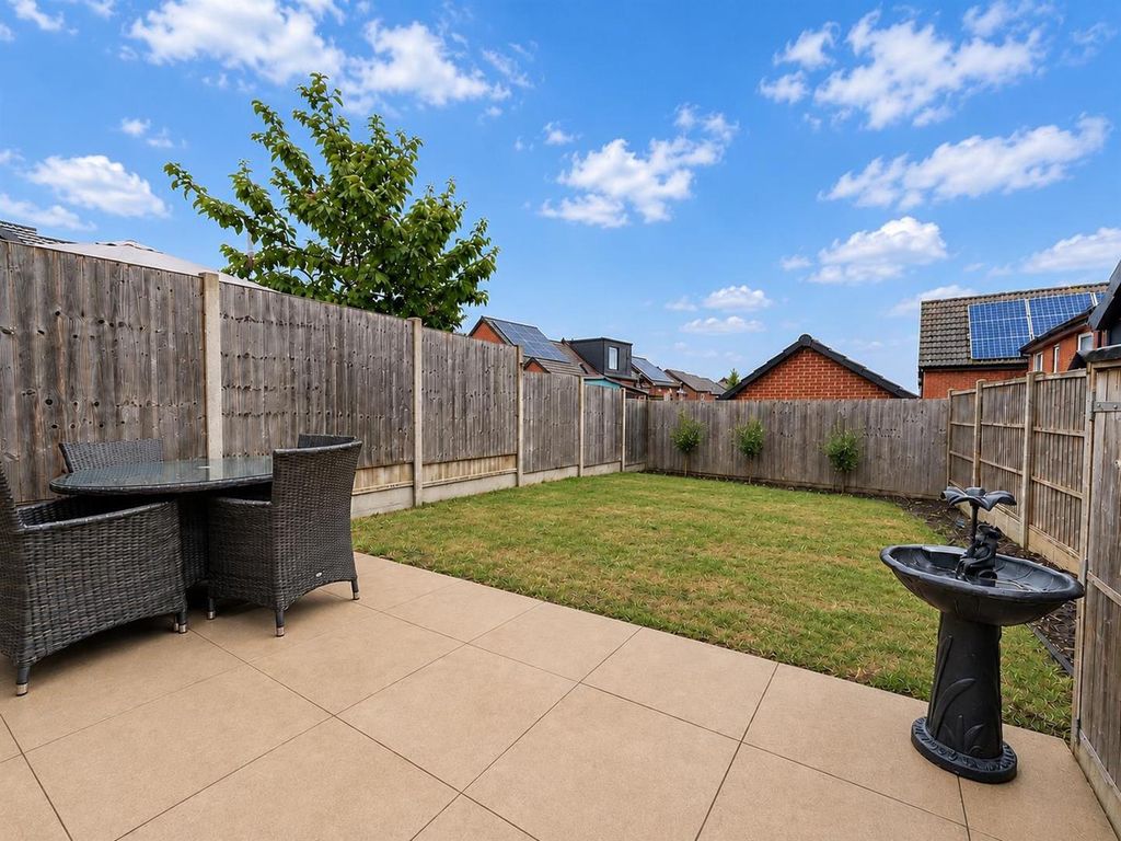 Property photo 2 of 17 Chalkhill Garden.Jpeg