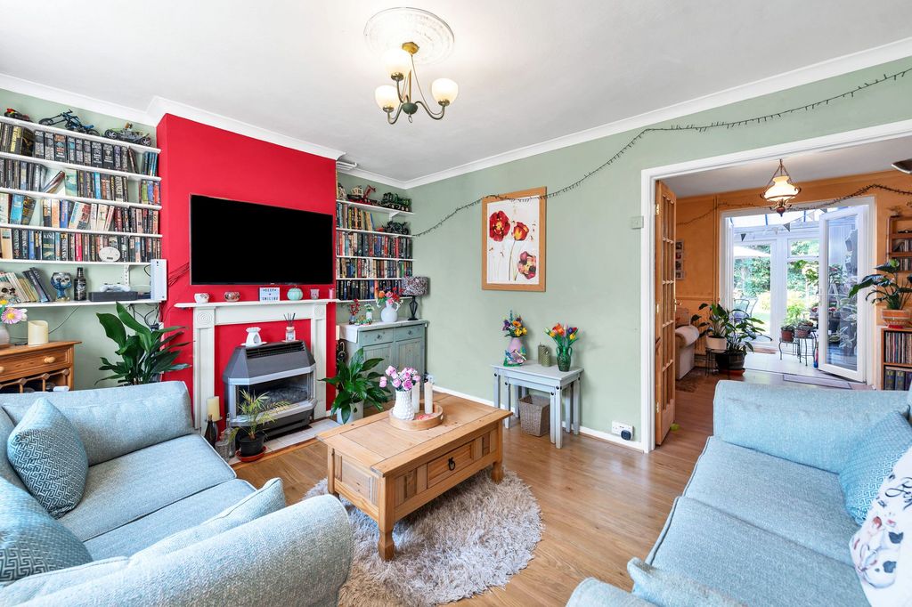 Property photo 3 of 17